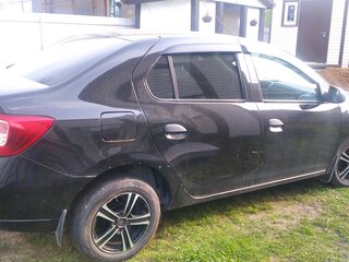2014 Renault Logan II, чёрный, 680000 рублей, вид 3