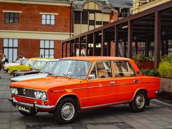 1974 Lada (ВАЗ) 2103, оранжевый - вид 2