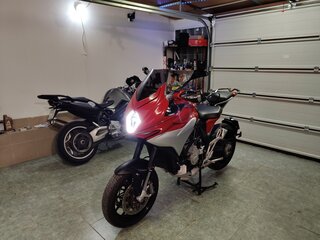2015 MV Agusta Turismo Veloce 800, красный, 845000 рублей, вид 1