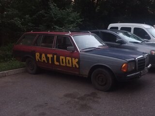 1982 Mercedes-Benz W123 200 4-speed, красный, 270000 рублей, вид 2