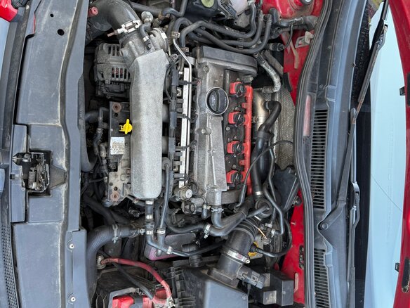 2002 Volkswagen Golf GTI IV, красный, 1250000 рублей - вид 4