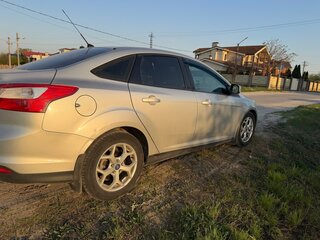 2011 Ford Focus III, серебристый, 710000 рублей, вид 5