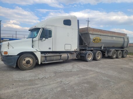 2005 Freightliner Century Class, белый, 1100000 рублей, вид 2