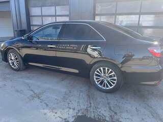 2016 Toyota Camry VII (XV50) Рестайлинг, чёрный, 2380000 рублей, вид 3