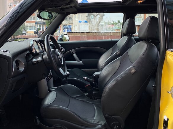 2004 Mini Hatch Cooper S I (R50), жёлтый - вид 32