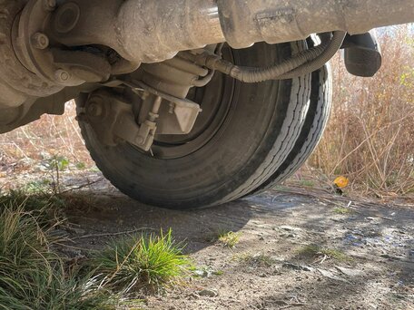 2012 TATA 613, бежевый, 600000 рублей, вид 2