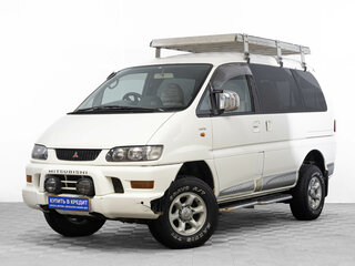 2002 Mitsubishi Delica IV, белый, 1399000 рублей, вид 3