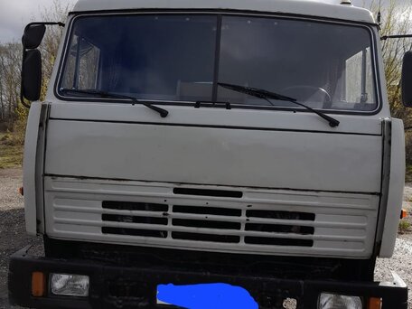 2004 КамАЗ 53215, белый, 2400000 рублей, вид 2
