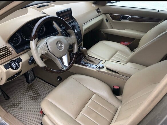 2007 Mercedes-Benz C-Класс 350 III (W204), бежевый, 750000 рублей - вид 4