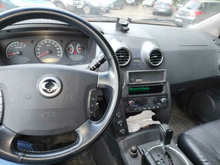 2007 SsangYong Actyon 4-speed I, красный, 600000 рублей, вид 5