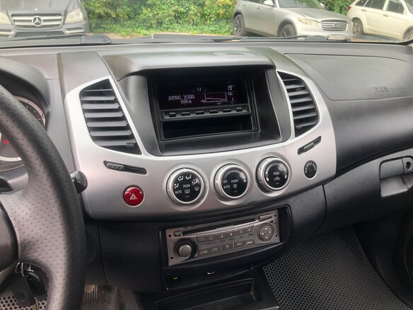 2014 Mitsubishi L200 Super Select IV Рестайлинг, серебристый - вид 13