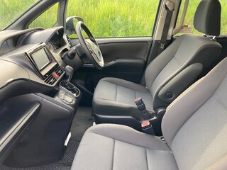 2018 Toyota Voxy III (R80) Рестайлинг, серебристый, 2850000 рублей, вид 5