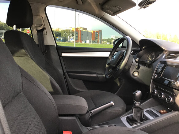 2015 Skoda Octavia III (A7), белый, 990000 рублей - вид 13