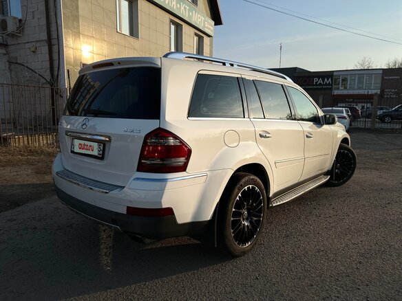 2008 Mercedes-Benz GL-Класс 500 I (X164), белый, 1650000 рублей - вид 4