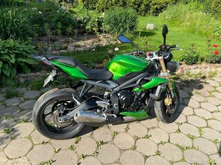 2013 Triumph Street Triple, зелёный, 680000 рублей, вид 4