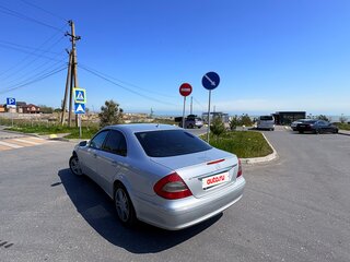 2006 Mercedes-Benz E-Класс 200 III (W211, S211) Рестайлинг, серебристый, 1100000 рублей, вид 3