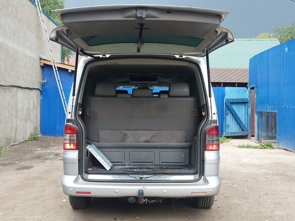 2007 Volkswagen Multivan T5, серебристый, 1700000 рублей - вид 18