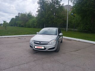 2011 Opel Astra H Рестайлинг, серебристый, 500000 рублей, вид 2