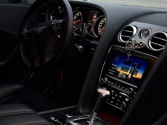 2012 Bentley Continental GT II, серый, 5200000 рублей - вид 4