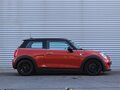 2018 Mini Hatch Cooper III (F55/F56) Рестайлинг, оранжевый - вид 3