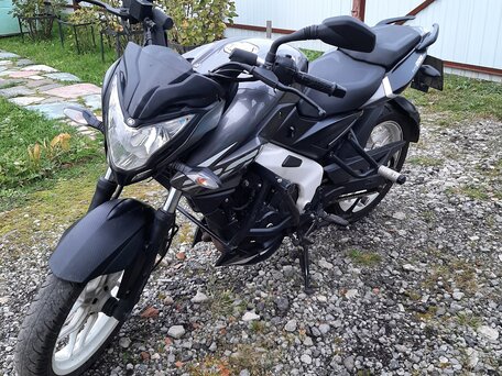 2021 Bajaj Pulsar NS 200, чёрный, 160000 рублей, вид 2