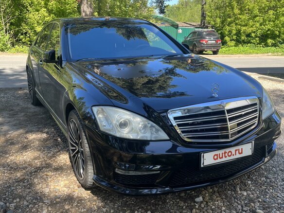 2006 Mercedes-Benz S-Класс 550 V (W221), чёрный, 1350000 рублей - вид 1