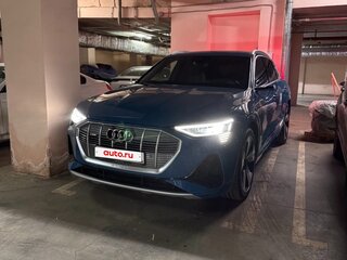 2020 Audi e-tron 55 I, голубой, 5850000 рублей, вид 3