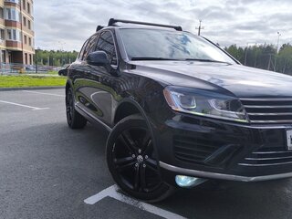 2016 Volkswagen Touareg II Рестайлинг, чёрный, 3000000 рублей, вид 2