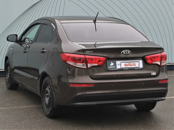 2016 Kia Rio III Рестайлинг, коричневый, 1300000 рублей - вид 6