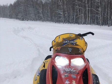 2004 BRP Ski-Doo MXZ Sport 600, жёлтый, 429000 рублей, вид 3