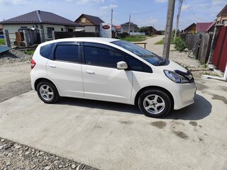 2011 Honda Fit II, белый, 950000 рублей, вид 3
