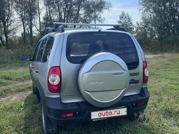 2015 Chevrolet Niva I Рестайлинг, серебристый, 650000 рублей - вид 5