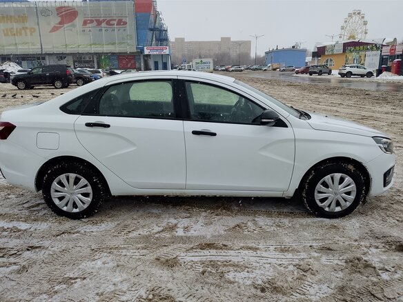 2024 Lada (ВАЗ) Vesta I Рестайлинг (NG), белый, 1200000 рублей - вид 1