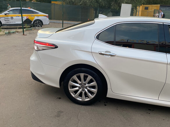 2018 Toyota Camry VIII (XV70), белый, 2500000 рублей - вид 20