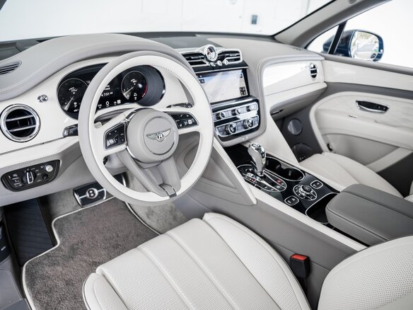 2022 Bentley Bentayga I Рестайлинг, синий, 24440868 рублей - вид 3
