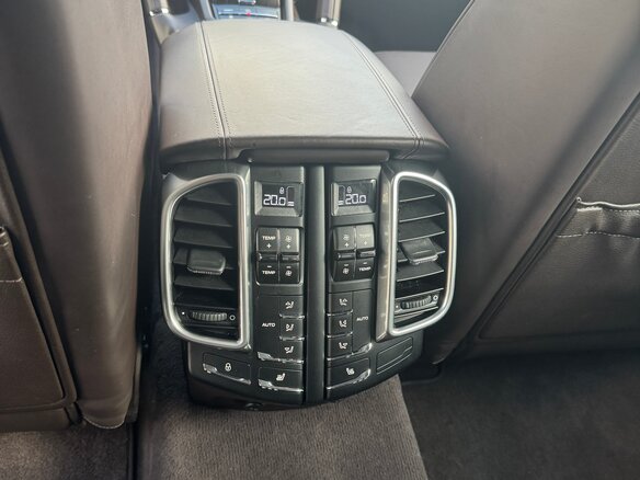 2013 Porsche Cayenne S II (958), коричневый, 3500000 рублей - вид 20