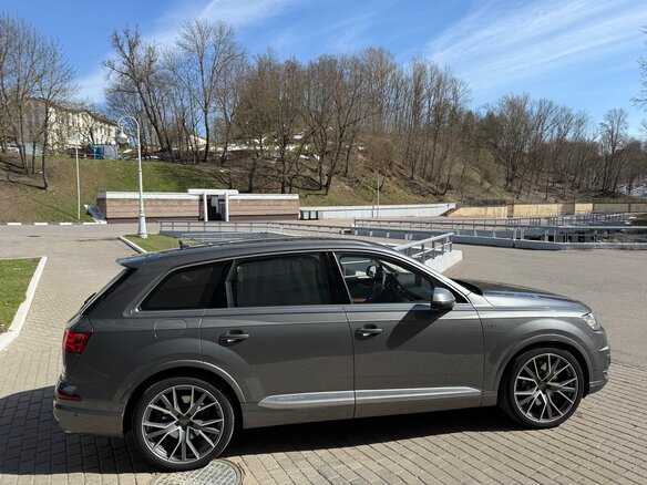 2017 Audi SQ7 I (4M), серый, 4900000 рублей - вид 14