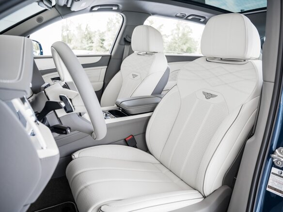 2022 Bentley Bentayga I Рестайлинг, синий, 24440868 рублей - вид 4