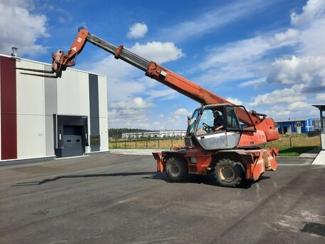 2004 Manitou MRT, красный, 2700000 рублей, вид 1
