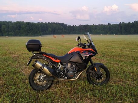 2017 KTM 1090 Adventure, оранжевый, 1550000 рублей, вид 3