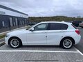 2017 BMW 1 серии 118d II (F20/F21) Рестайлинг, белый, 1700000 рублей - вид 3