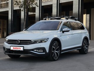 2019 Volkswagen Passat Alltrack B8 Рестайлинг, белый, 3550000 рублей, вид 1