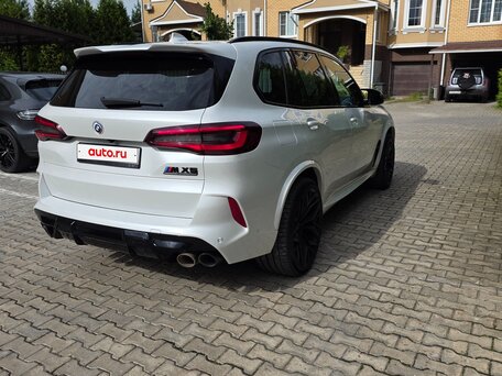 2022 BMW X5 M Competition III (F95), белый, 11800000 рублей, вид 3