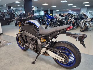 2021 Yamaha MT-09 (FZ-09), чёрный, 990000 рублей, вид 5