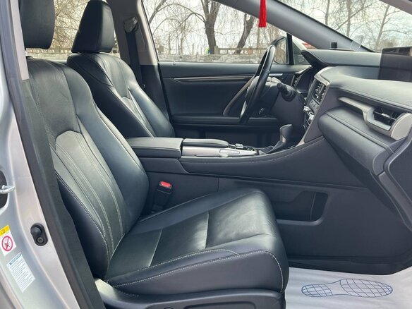 2017 Lexus RX 350 IV, серебристый, 4000000 рублей - вид 9