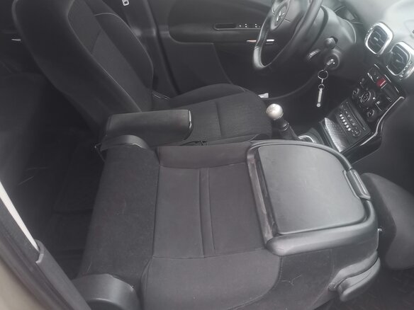 2010 Citroen C3 Picasso I, золотистый, 590000 рублей - вид 9