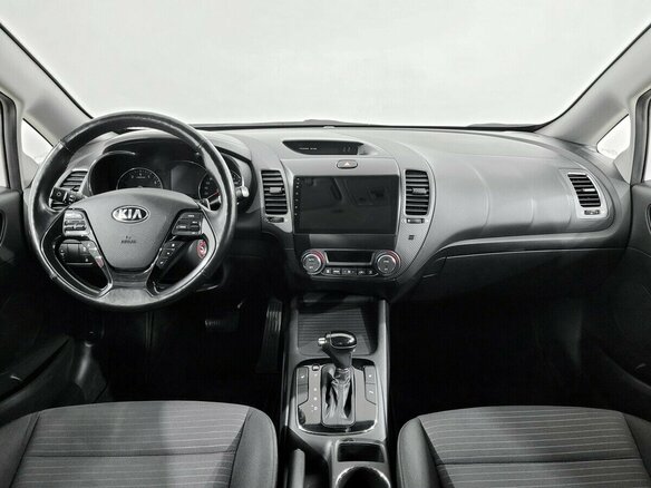 2019 Kia Cerato III Рестайлинг (Classic), белый - вид 4