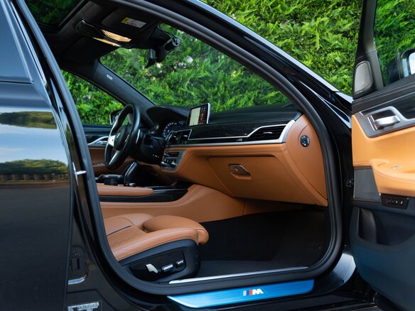 2019 BMW 7 серии Long 740Li xDrive VI (G11/G12) Рестайлинг, чёрный, 5198000 рублей - вид 11