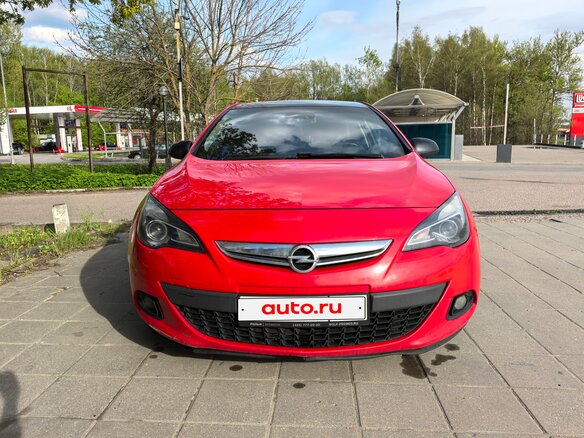 2013 Opel Astra GTC J Рестайлинг, красный, 1000000 рублей - вид 2