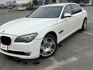 2009 BMW 7 серии Long 750Li V (F01/F02/F04), белый, 1377000 рублей, вид 2